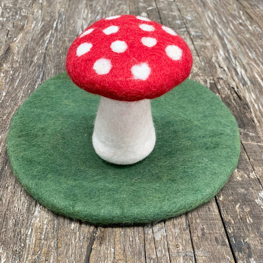 FELT STANDING MUSHROOM 15x12CM