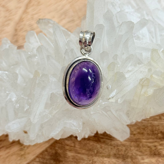 STERLING SILVER AMETHYST PENDANT