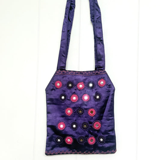 SATIN MIRROR EMB. SHOULDER BAG 25x20cm