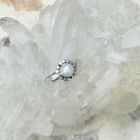 STERLING SILVER PEARL RING