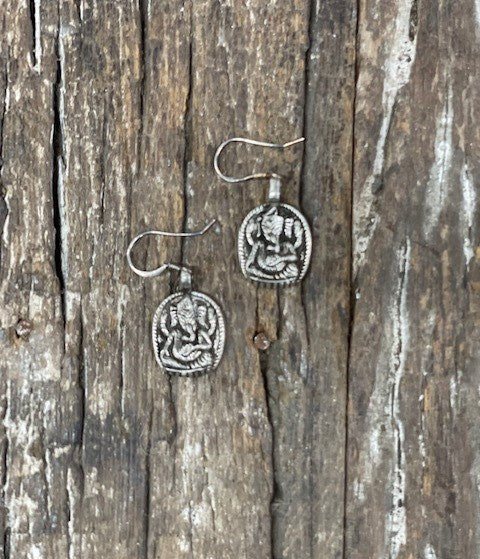 STERLING SILVER EARRING