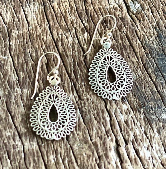 STERLING SILVER EARRING