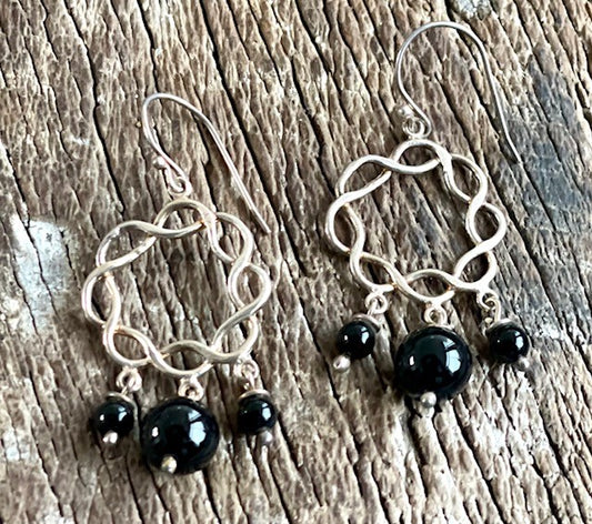 STERLING SILVER BLACK ONYX EARRING