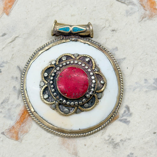 Coral inlay Tibetan Shell pendant