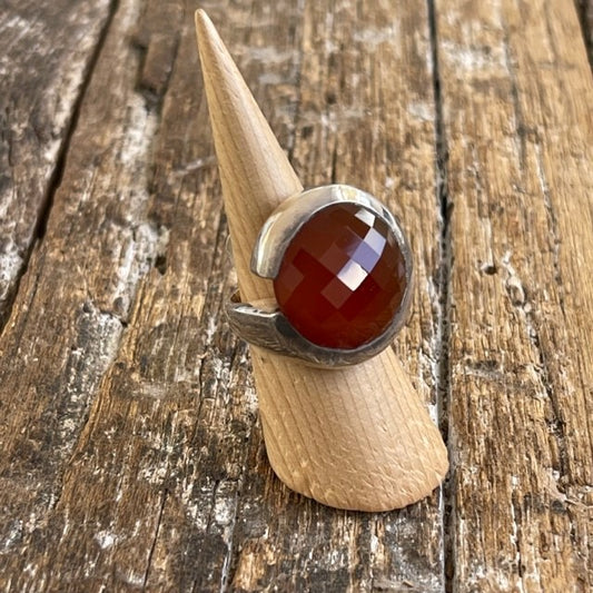 STERLING SILVER CARNELIAN RING