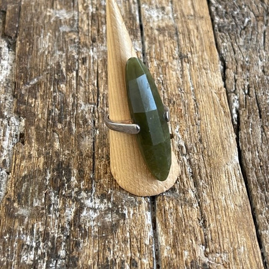 STERLING SILVER JADE RING