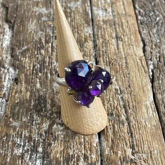 STERLING SILVER AMYTHYST RING