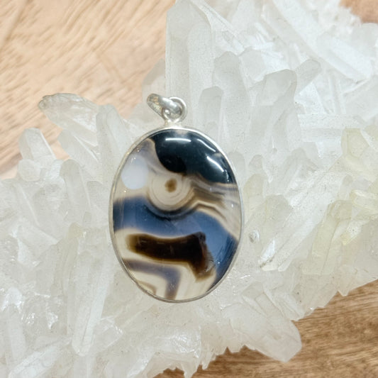 STERLING SILVER BLACK LACE AGATE PENDANT
