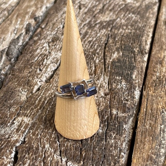 STERLING SILVER  IOLITE RING