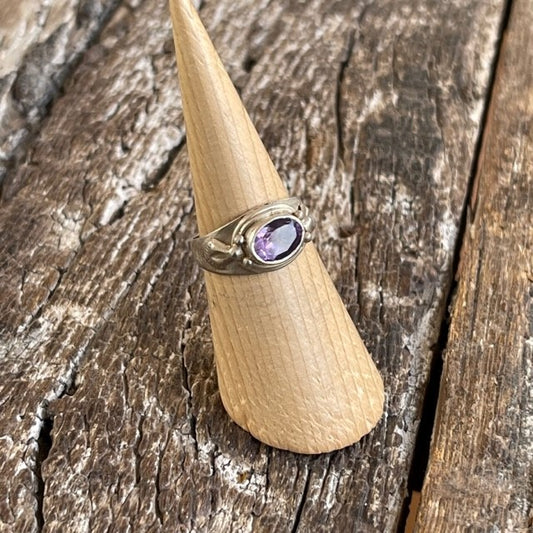 STERLING SILVER  AMETHYST RING