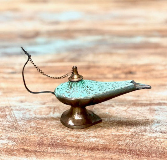 BRASS GENIE LAMP 16CM