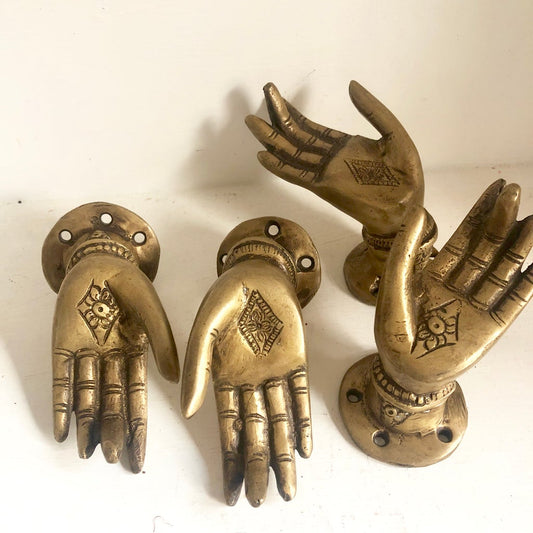 BRASS HANDMUDRA HANDLE 11.5X5CM