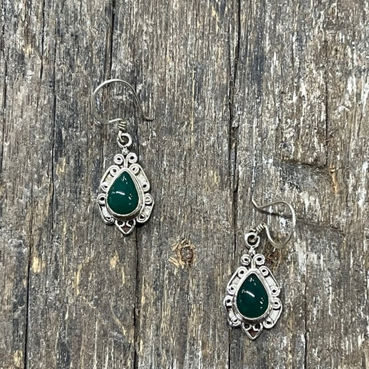 STERLING SILVER GREEN ONYX EARRING