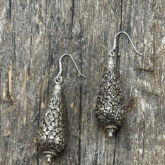 STERLING SILVER EARRING
