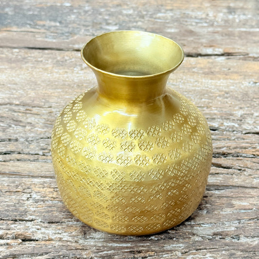 HAND CARVED BRASS FINISH VASE 14X11CM