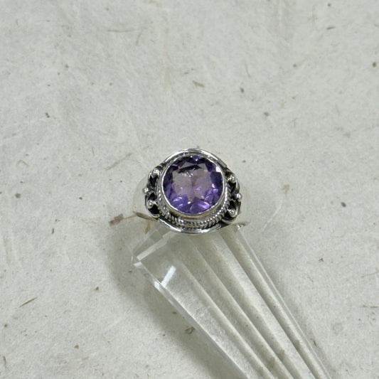 STERLING SILVER AMETHYST RING