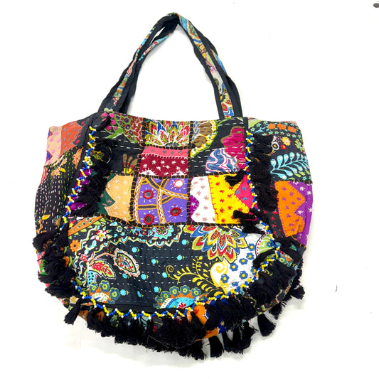 TASSELED SHOULDER BAG 52X43CM