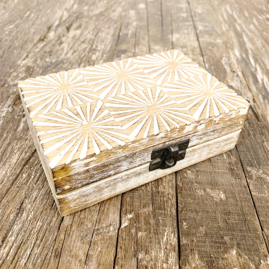 WOODEN BOX ENGRAVING 15.5x10cm