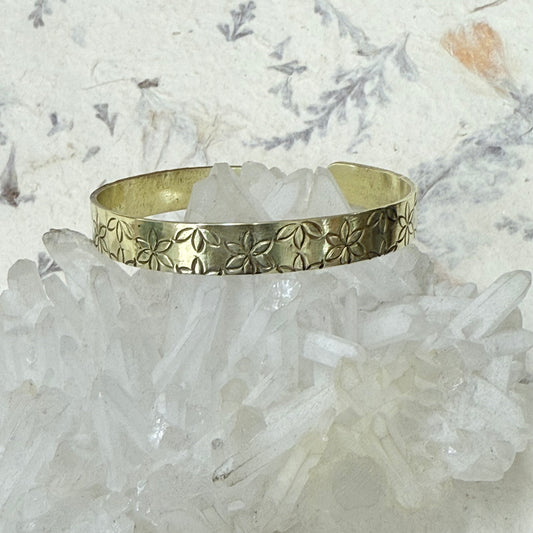 PURE BRASS FLORAL CARVED CUFF