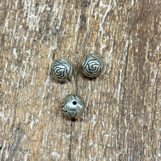 50pcs- SILVER PLATED FLOWER BEADS FOR JEWELRY MAKING