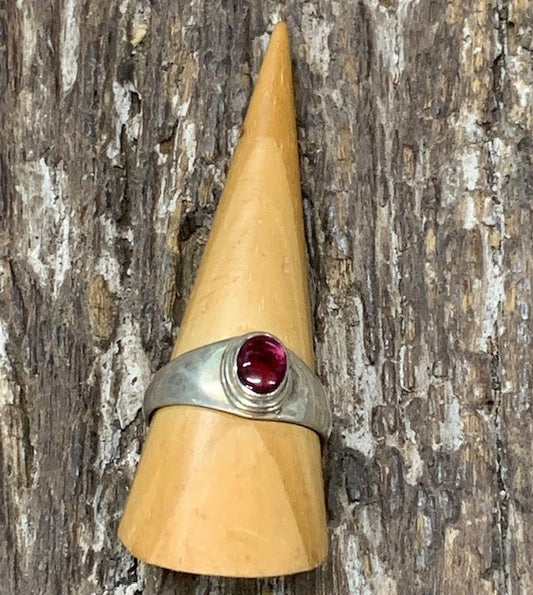 STERLING SILVER GARNET RING