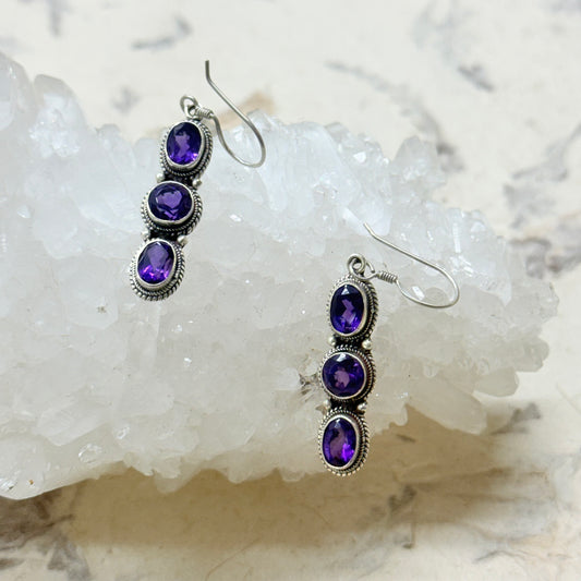 STERLING SILVER AMETHYST EARRING