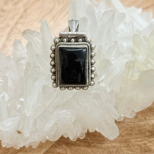 STERLING SILVER BLACK ONYX PENDANT
