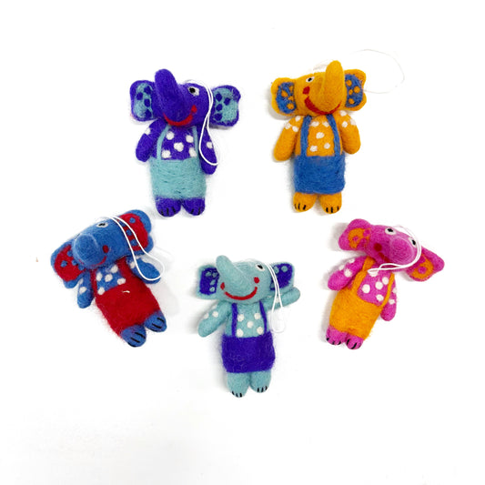 FELT ELEPHANT ASSRTD. HANGING 9x7CM