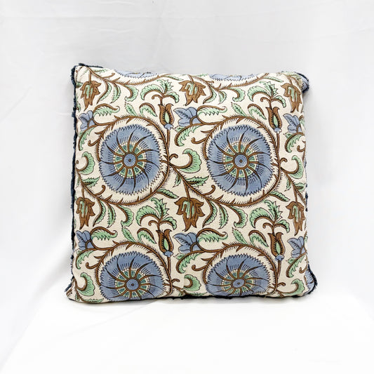 ‘SUZANI BLOOM CERULEAN’ FLORAL PRINT WITH FRINGE 45x45cm | WITH INSERT