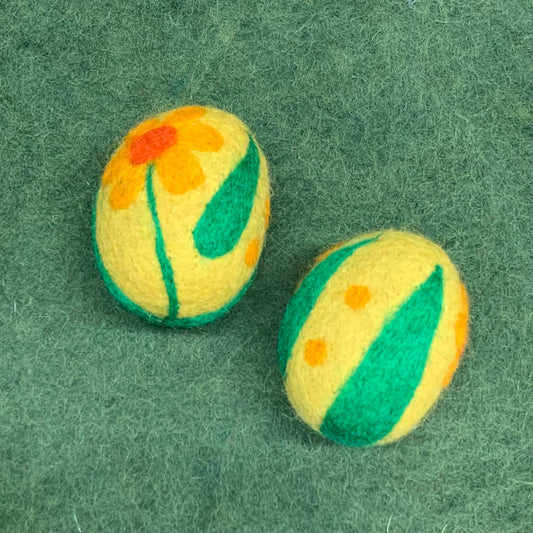 HANDMADE NEEDLE FELT EMB. EGG YELLOW
