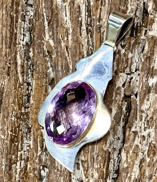 STERLING SILVER AMETHYST PENDANT