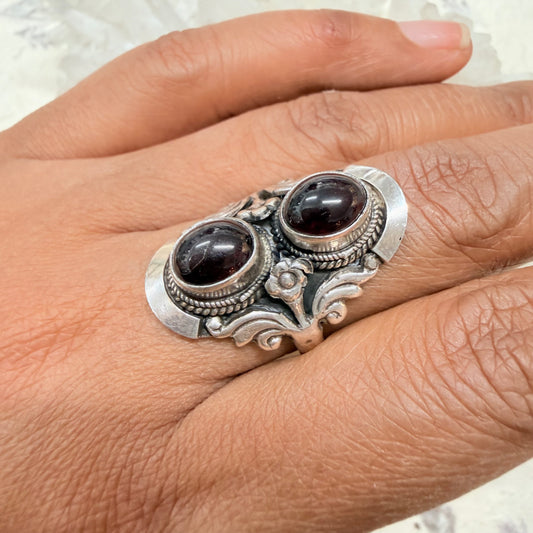 STERLING SILVER GARNET STONE RING