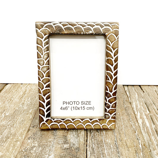 WOODEN WHITE WASHED PHOTO FRAME 10x15cm