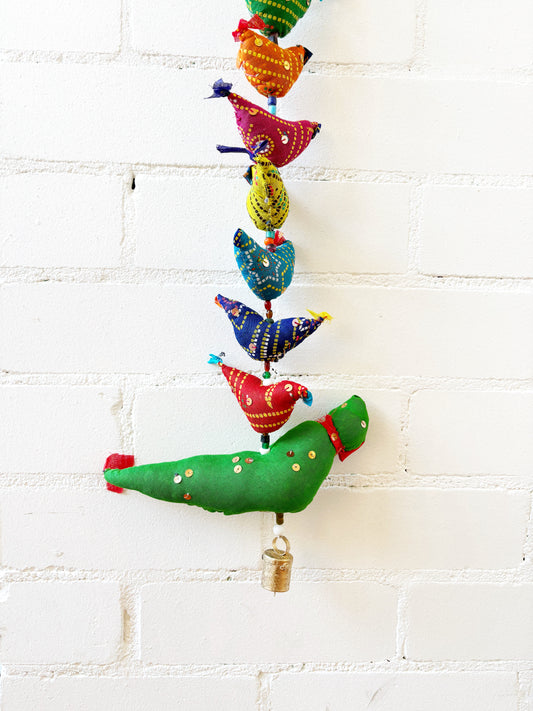 32 BIRD HANGING