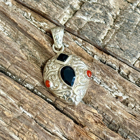 STERLING SILVER BLACK ONYX PENDANT