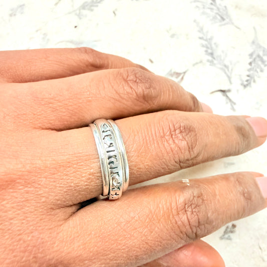 SILVER-PLATED SPINNING RING