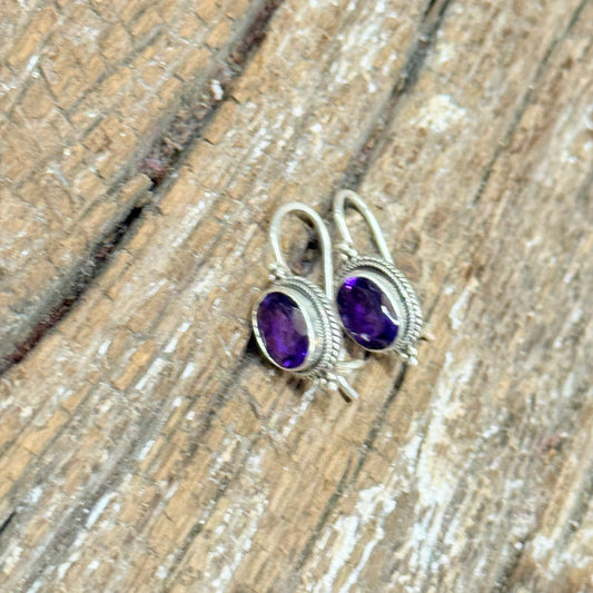 925 Sterling Silver Amythyst Earring W/HOOK