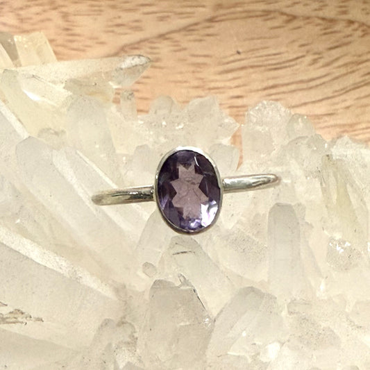 STERLING SILVER AMETHYST RING