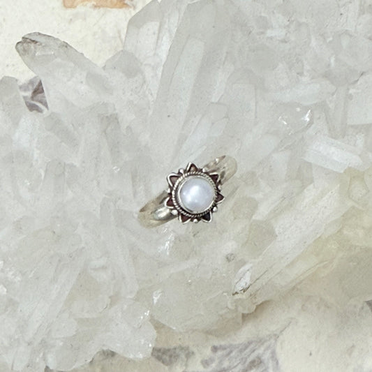 STERLING SILVER PEARL RING
