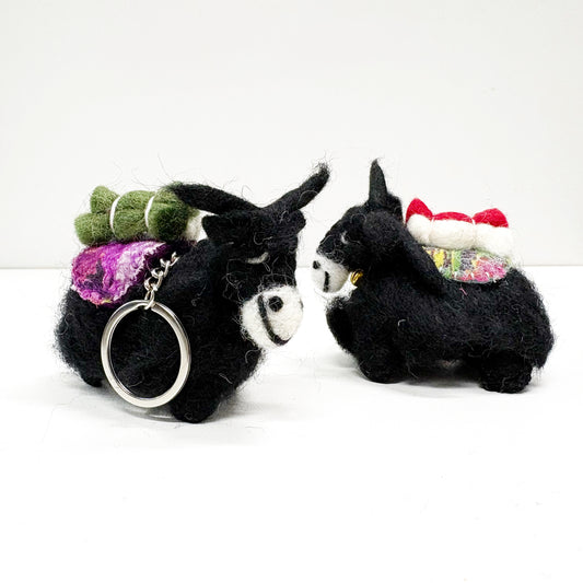 BLACK YAK KEYRING 8x6CM