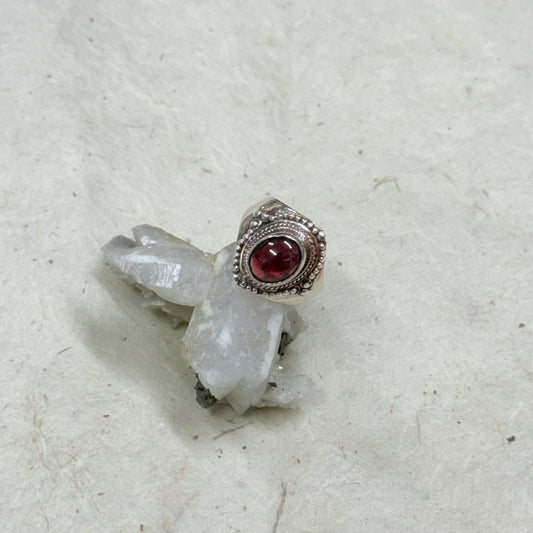 STERLING SILVER GARNET RING