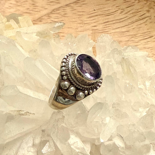 STERLING SILVER AMETHYST RING