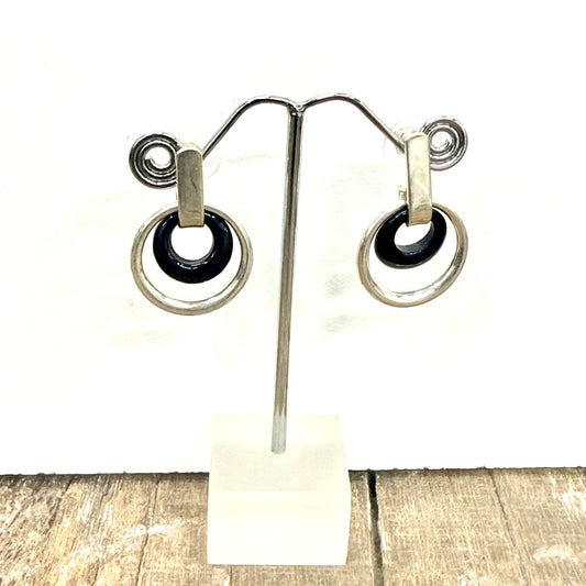 STERLING SILVER BLACK ONYX EARRING