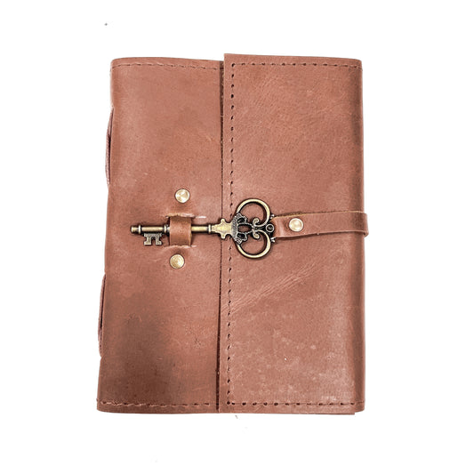 LEATHER JOURNAL WITH KEY 18x13.5CM
