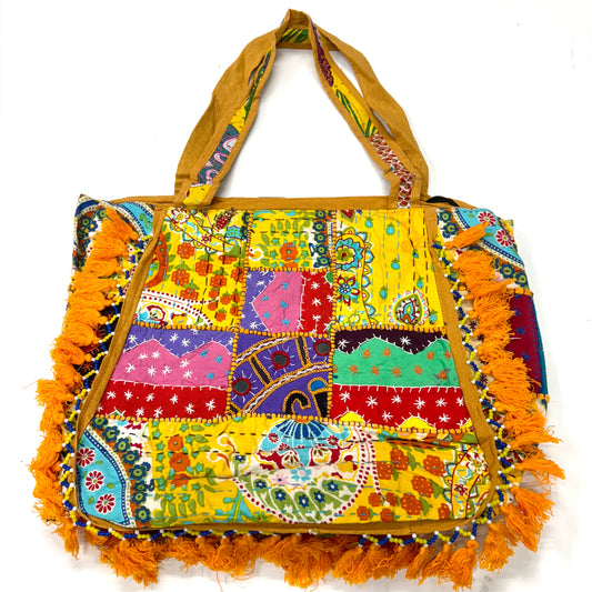 TASSELED SHOULDER BAG 52X43CM