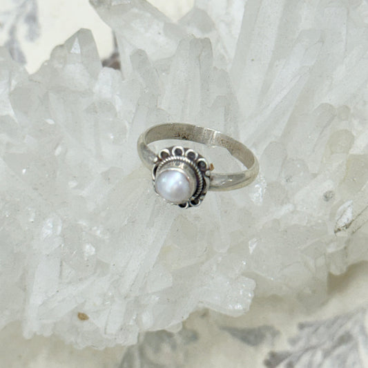 STERLING SILVER PEARL RING