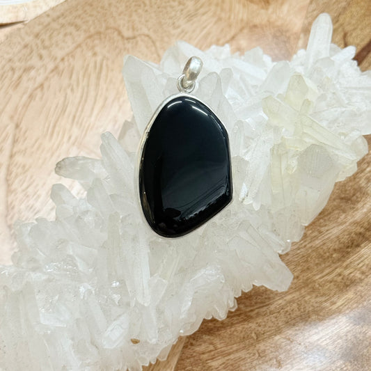 STERLING SILVER BLACK ONYX PENDANT