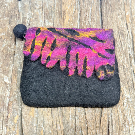 HANDMADE FELT MAGENTA LEAF PURSE