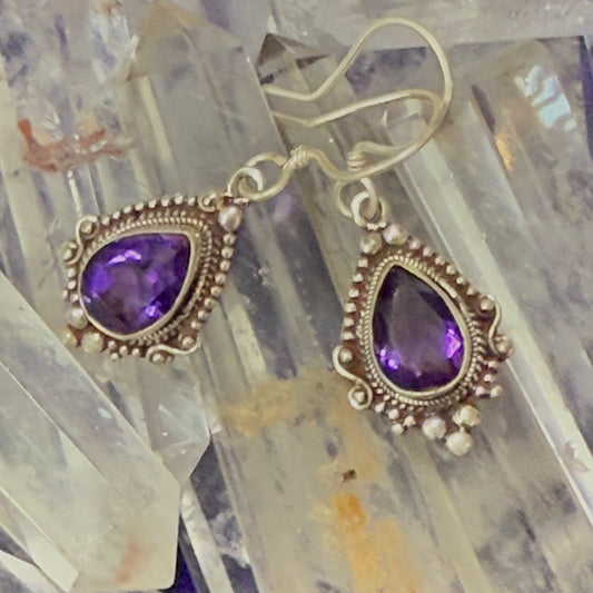STERLING SILVER CUT AMETHYST EARRING