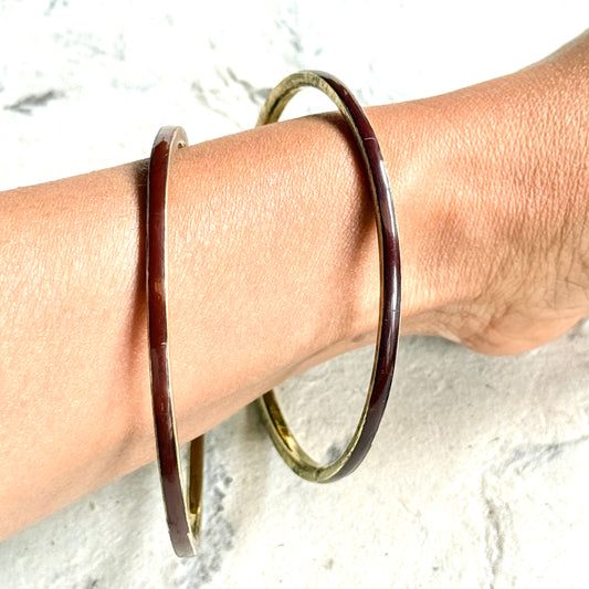 BRASS/ RESIN BANGLE CHOCOLATE BROWN